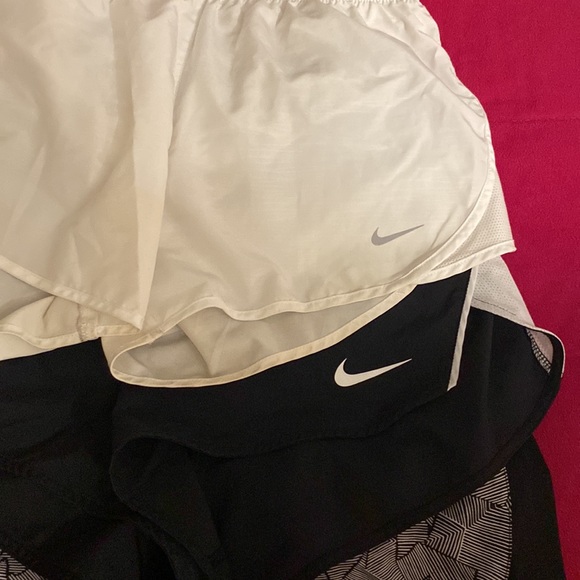Nike running shorts bundle - Picture 2 of 5